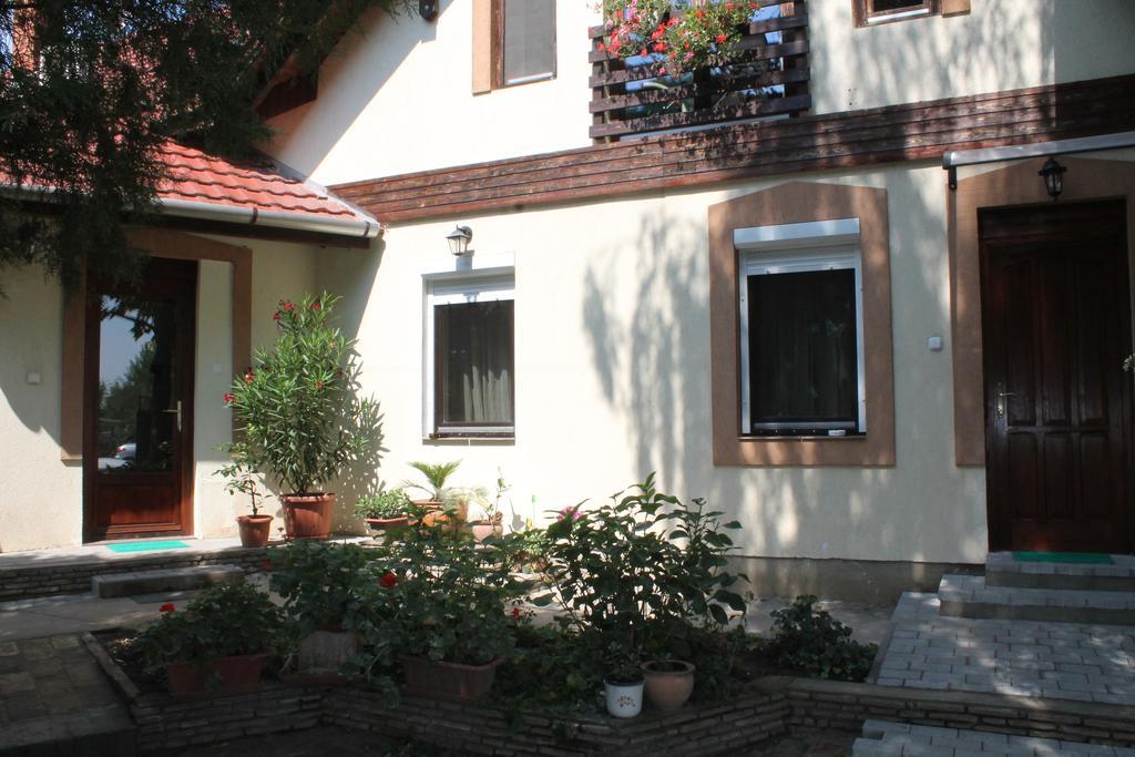 Vargapartman Szegedin Exterior foto